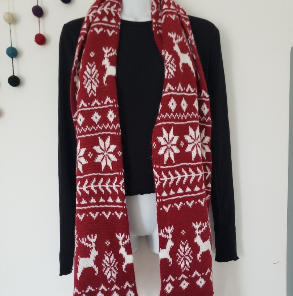 Unisex red scarf